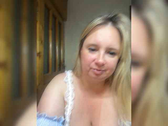 Mila2703 webcam
