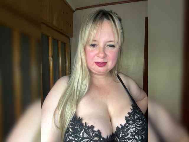 Mila2703 webcam