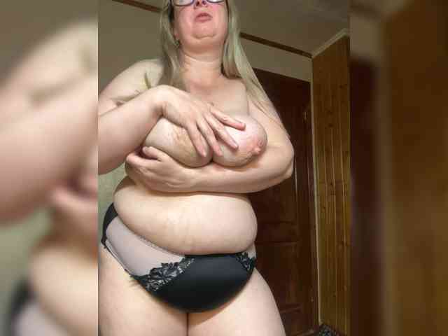 Mila2703 webcam