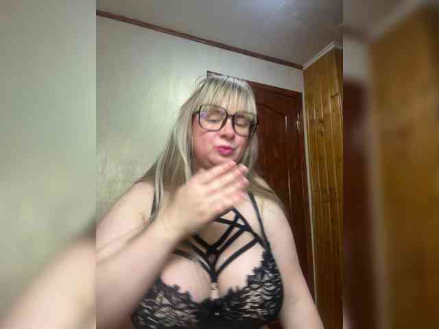 Mila2703 webcam