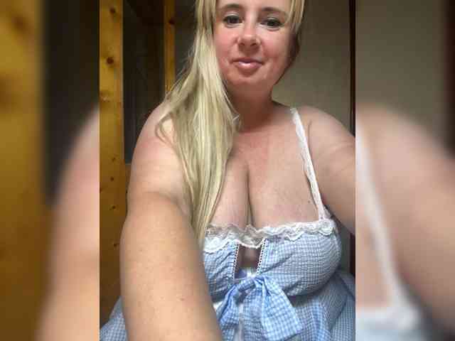 Mila2703 webcam