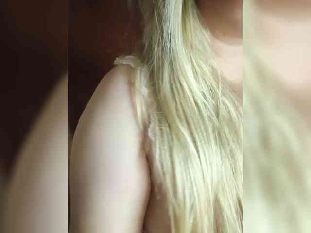 Mila2703 webcam