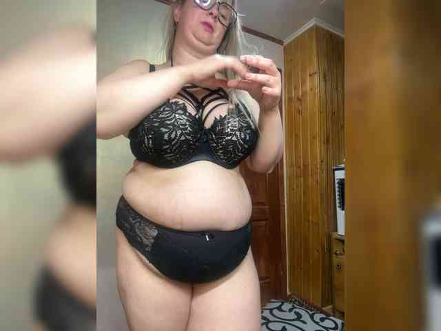 Mila2703 webcam