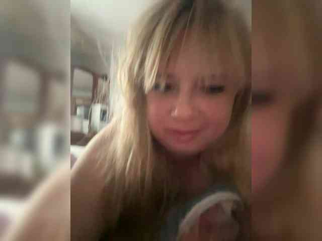 Mila2703 webcam