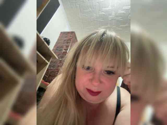 Mila2703 webcam