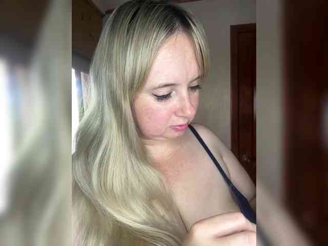 Mila2703 webcam