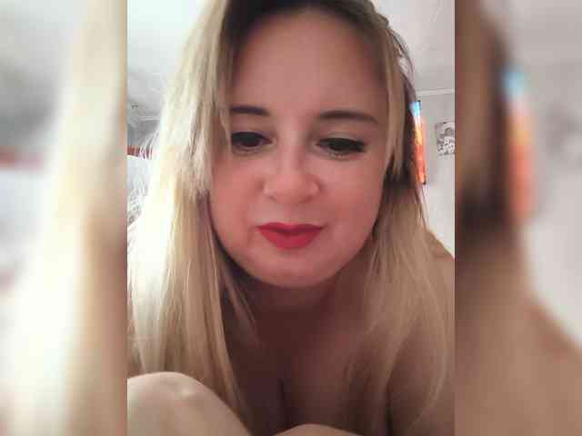 Mila2703 webcam