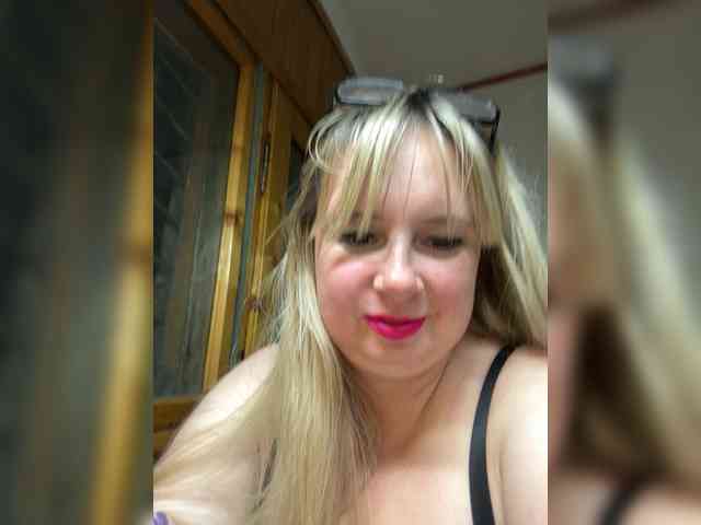 Mila2703 webcam