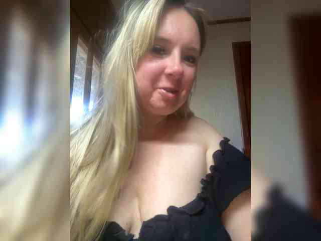 Mila2703 webcam