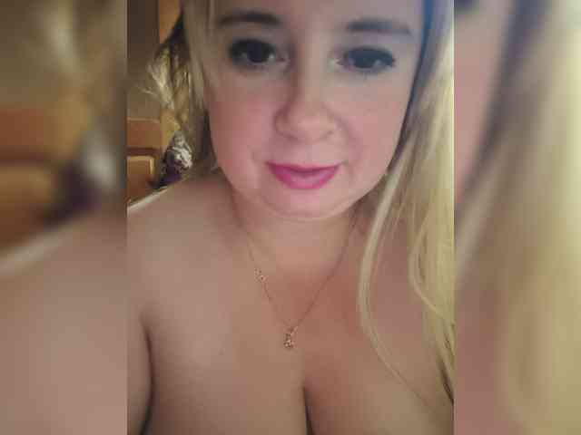 Mila2703 webcam