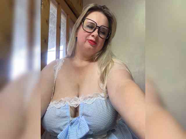 Mila2703 webcam