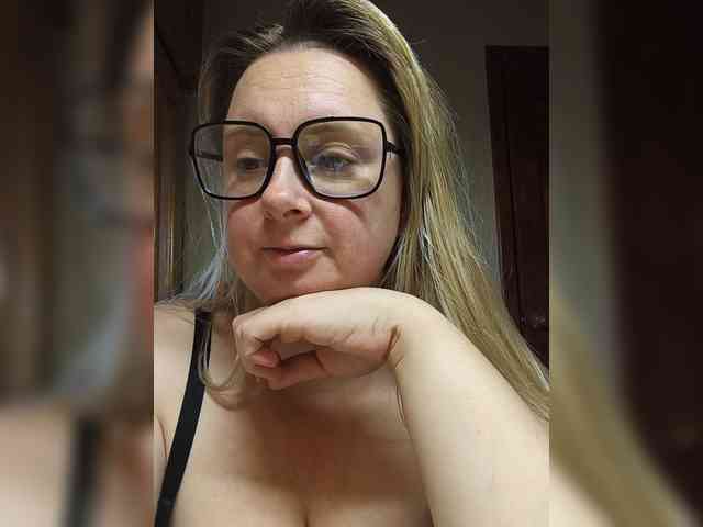 Mila2703 webcam