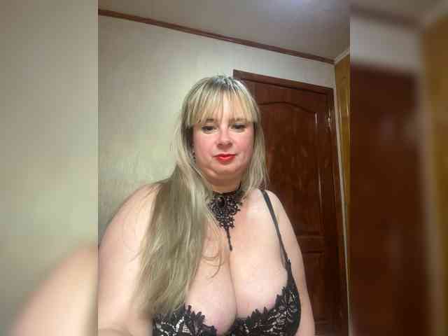 Mila2703 webcam