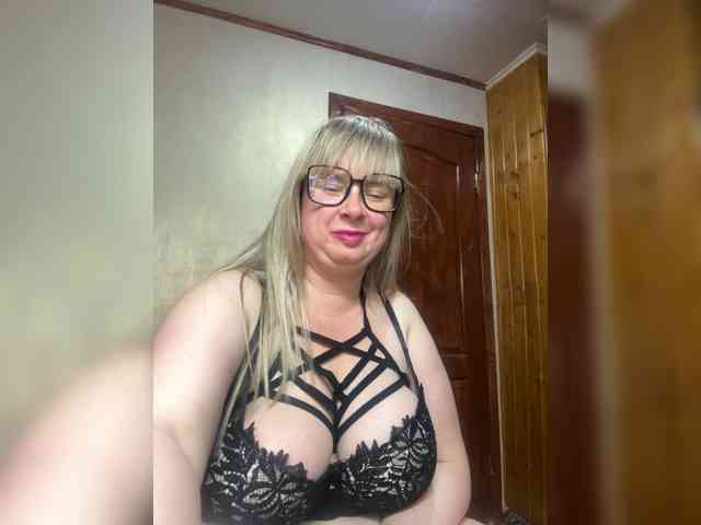 Mila2703 webcam