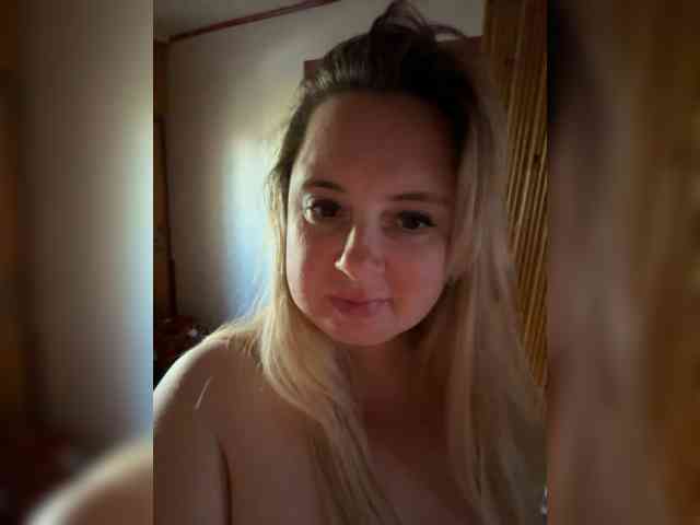 Mila2703 webcam