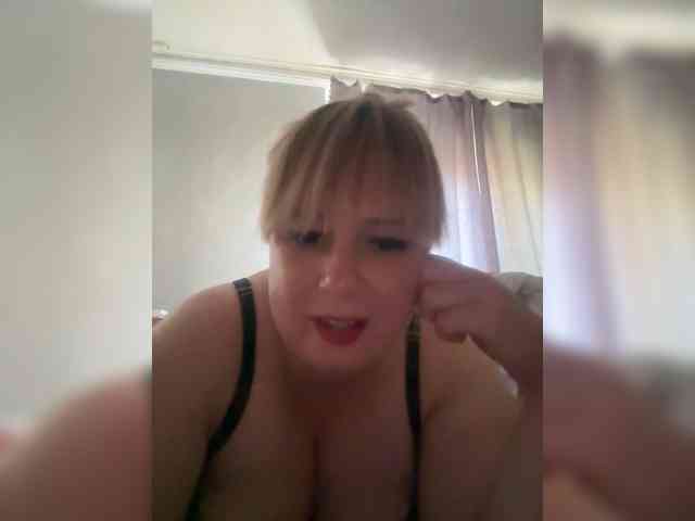 Mila2703 webcam