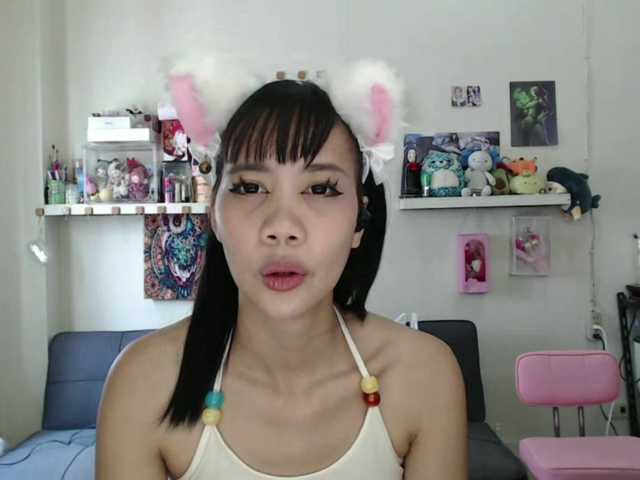 GloryAllTheWay webcam