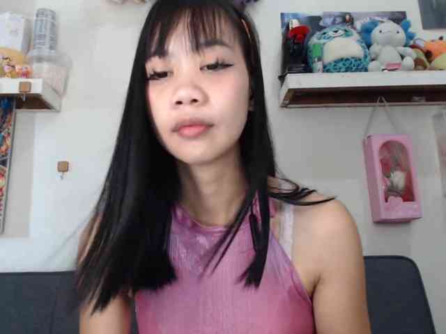 GloryAllTheWay webcam