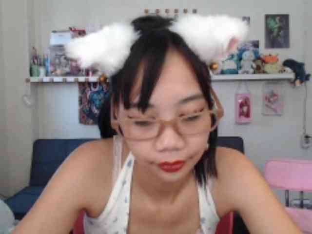 GloryAllTheWay webcam