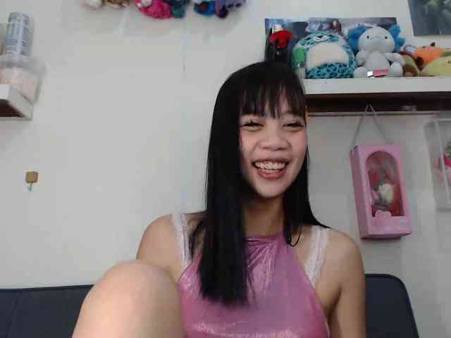 GloryAllTheWay webcam