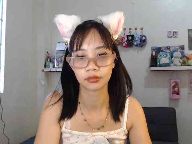 GloryAllTheWay webcam