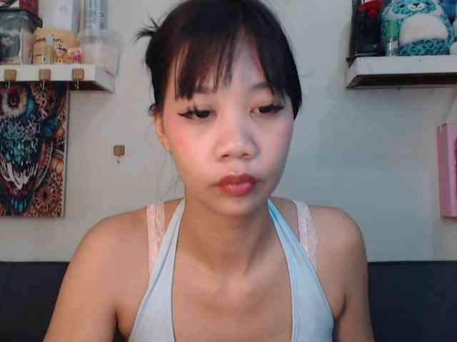 GloryAllTheWay webcam