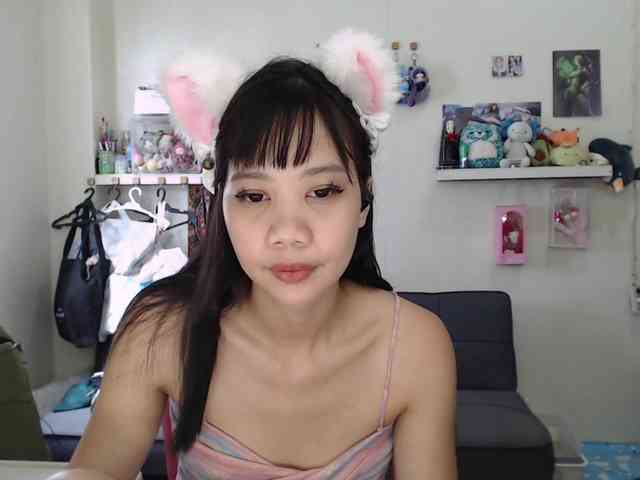 GloryAllTheWay webcam