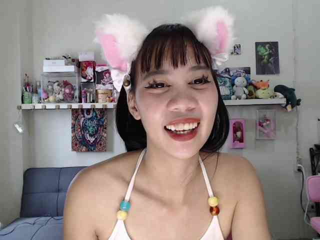 GloryAllTheWay webcam