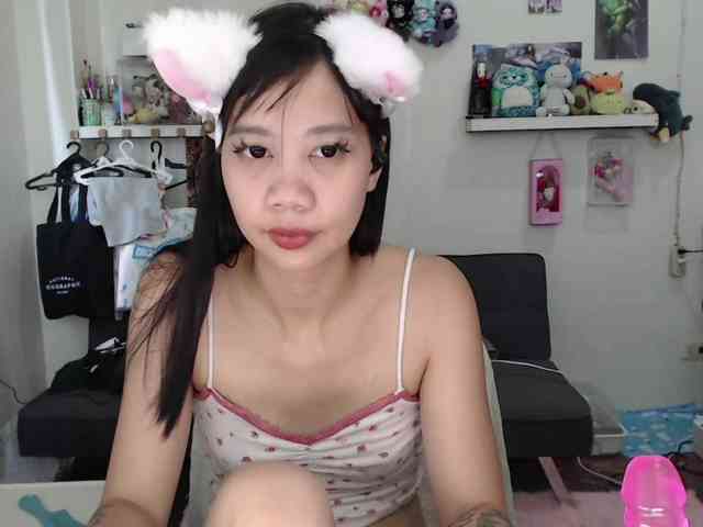GloryAllTheWay webcam