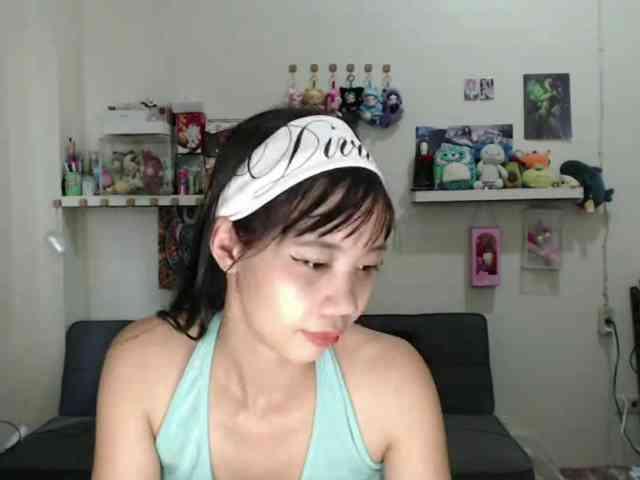 GloryAllTheWay webcam