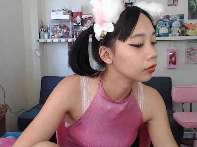 GloryAllTheWay webcam