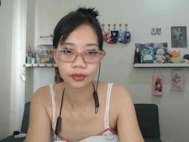 GloryAllTheWay webcam