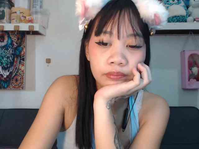 GloryAllTheWay webcam