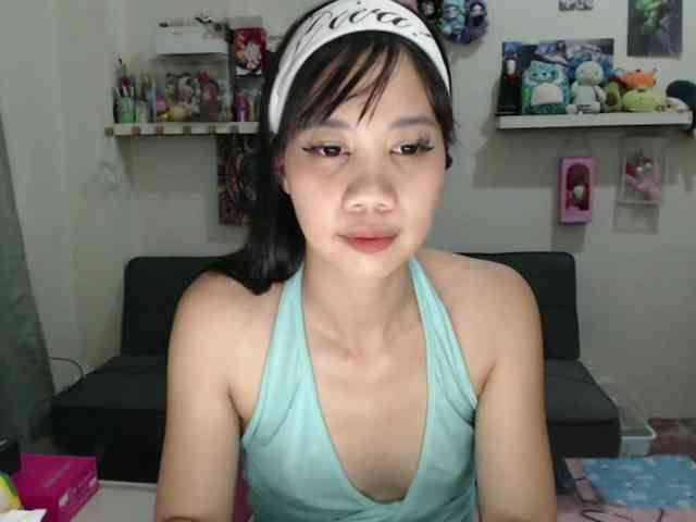 GloryAllTheWay webcam