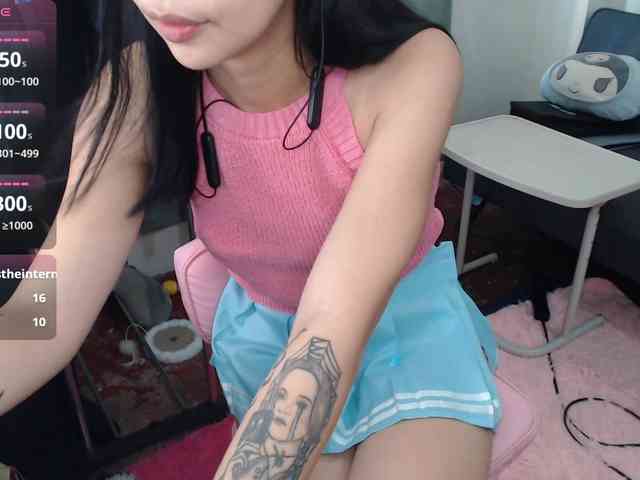 GloryAllTheWay webcam