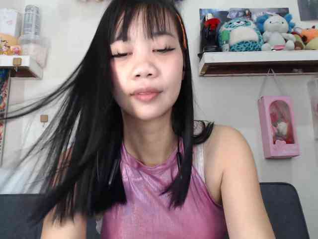 GloryAllTheWay webcam