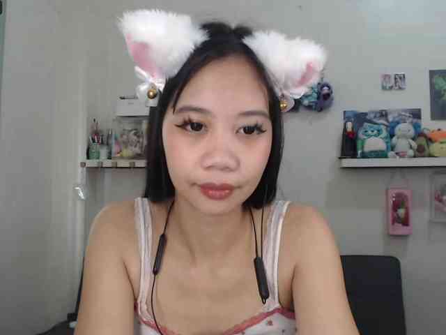 GloryAllTheWay webcam