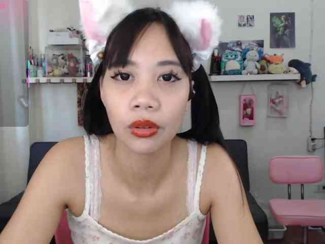GloryAllTheWay webcam