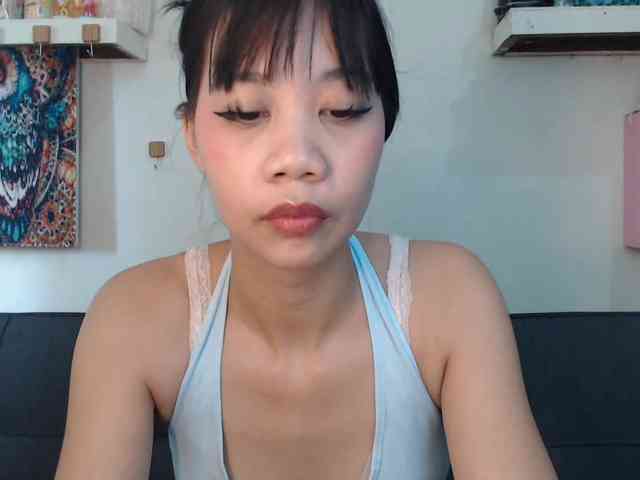 GloryAllTheWay webcam