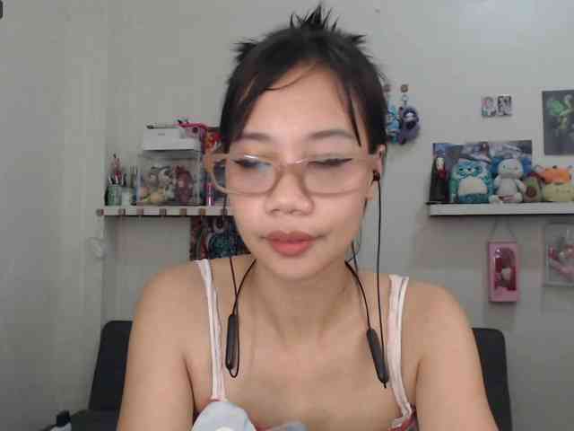 GloryAllTheWay webcam