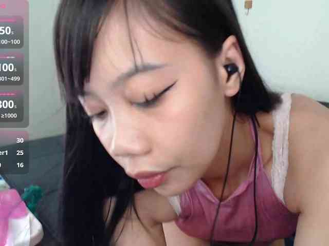 GloryAllTheWay webcam