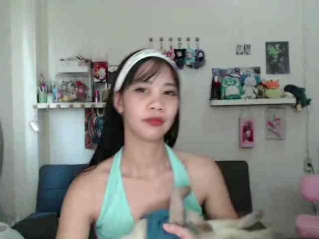 GloryAllTheWay webcam