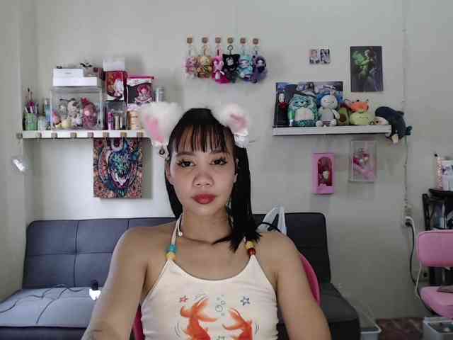 GloryAllTheWay webcam