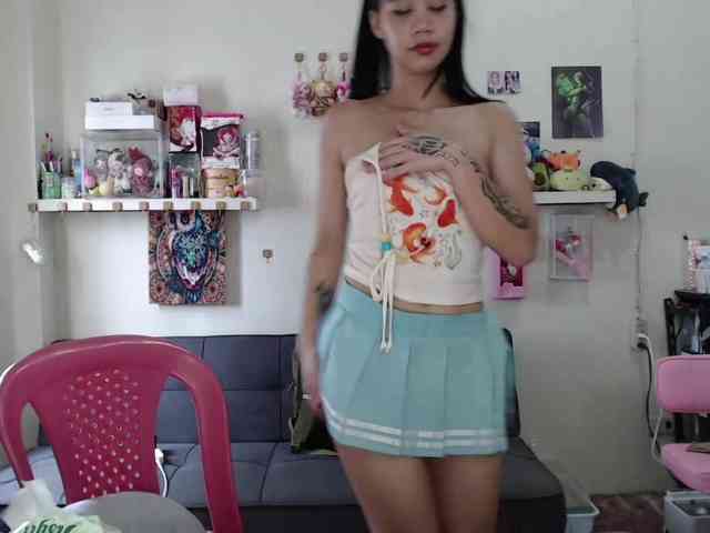 GloryAllTheWay webcam