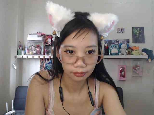 GloryAllTheWay webcam