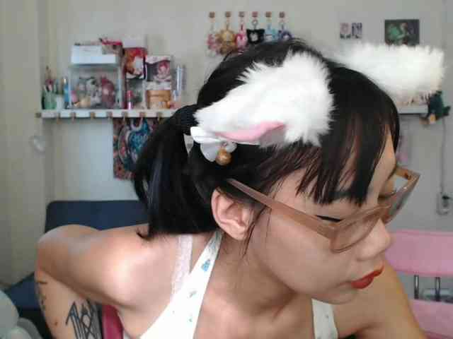 GloryAllTheWay webcam