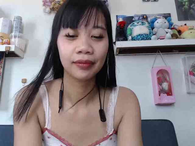 GloryAllTheWay webcam