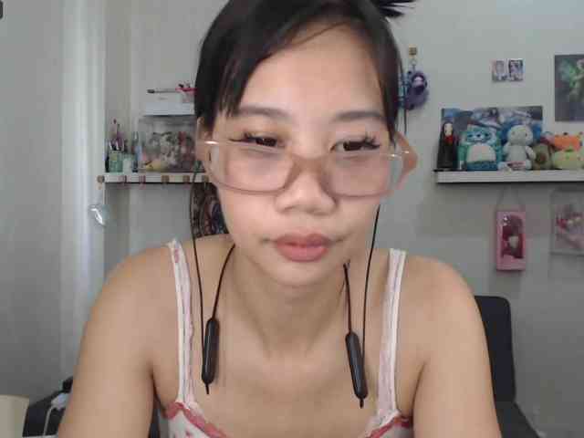 GloryAllTheWay webcam