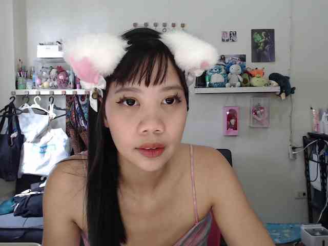 GloryAllTheWay webcam