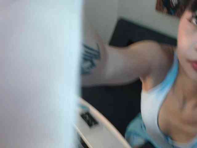 GloryAllTheWay webcam